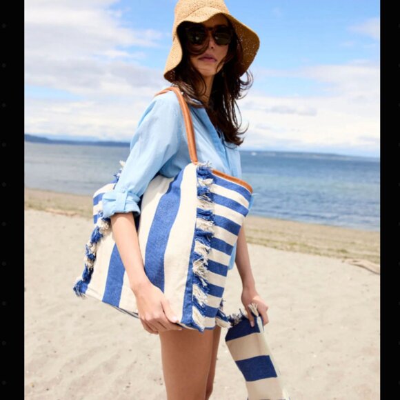 Lu & Elle - Come Sail Away Tote - Picture 2 of 3